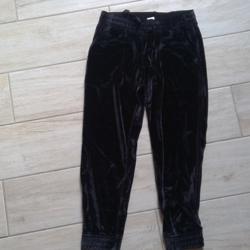 Ivivva velvet sweats